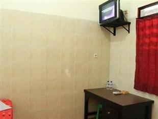 Tri Star Homestay Madiun Exterior photo