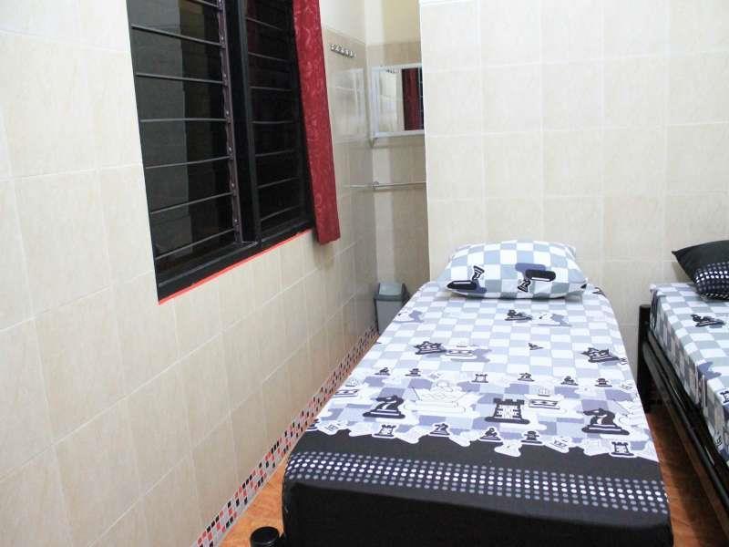 Tri Star Homestay Madiun Exterior photo